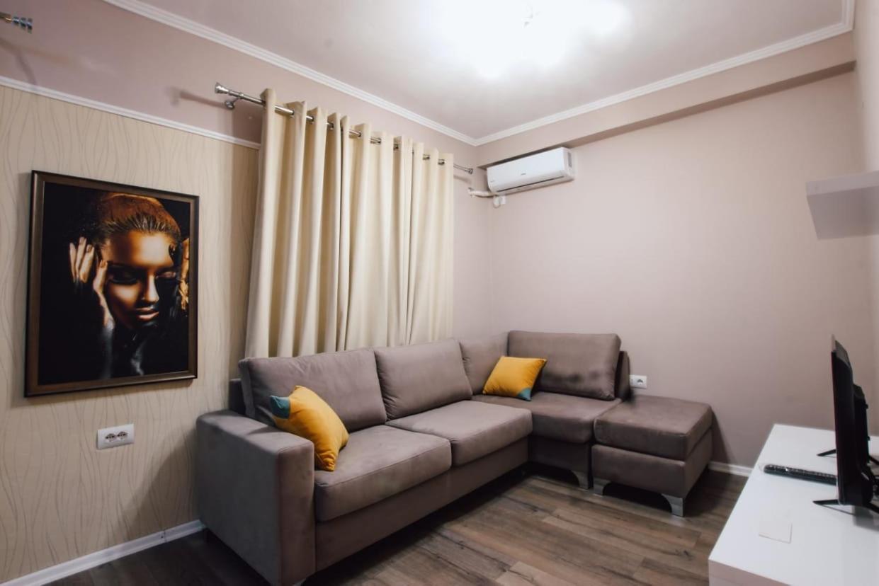 Novs Apartment 1 Gjirokastër 外观 照片