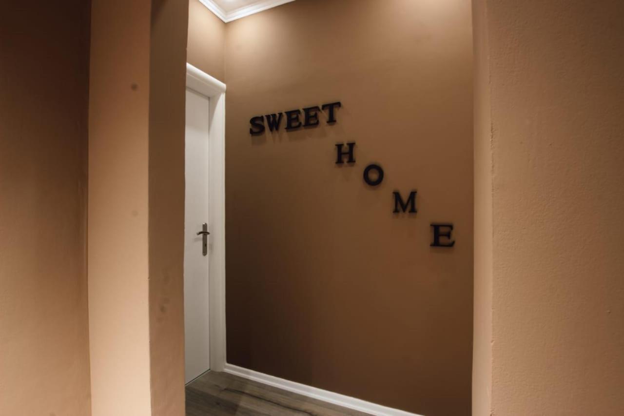 Novs Apartment 1 Gjirokastër 外观 照片
