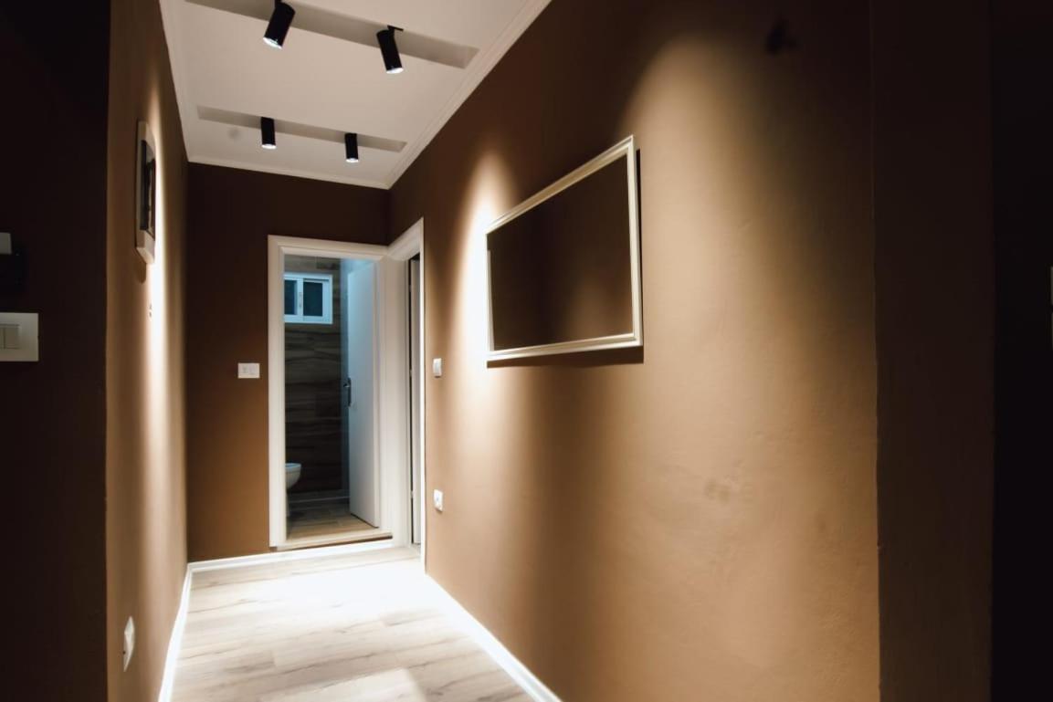 Novs Apartment 1 Gjirokastër 外观 照片